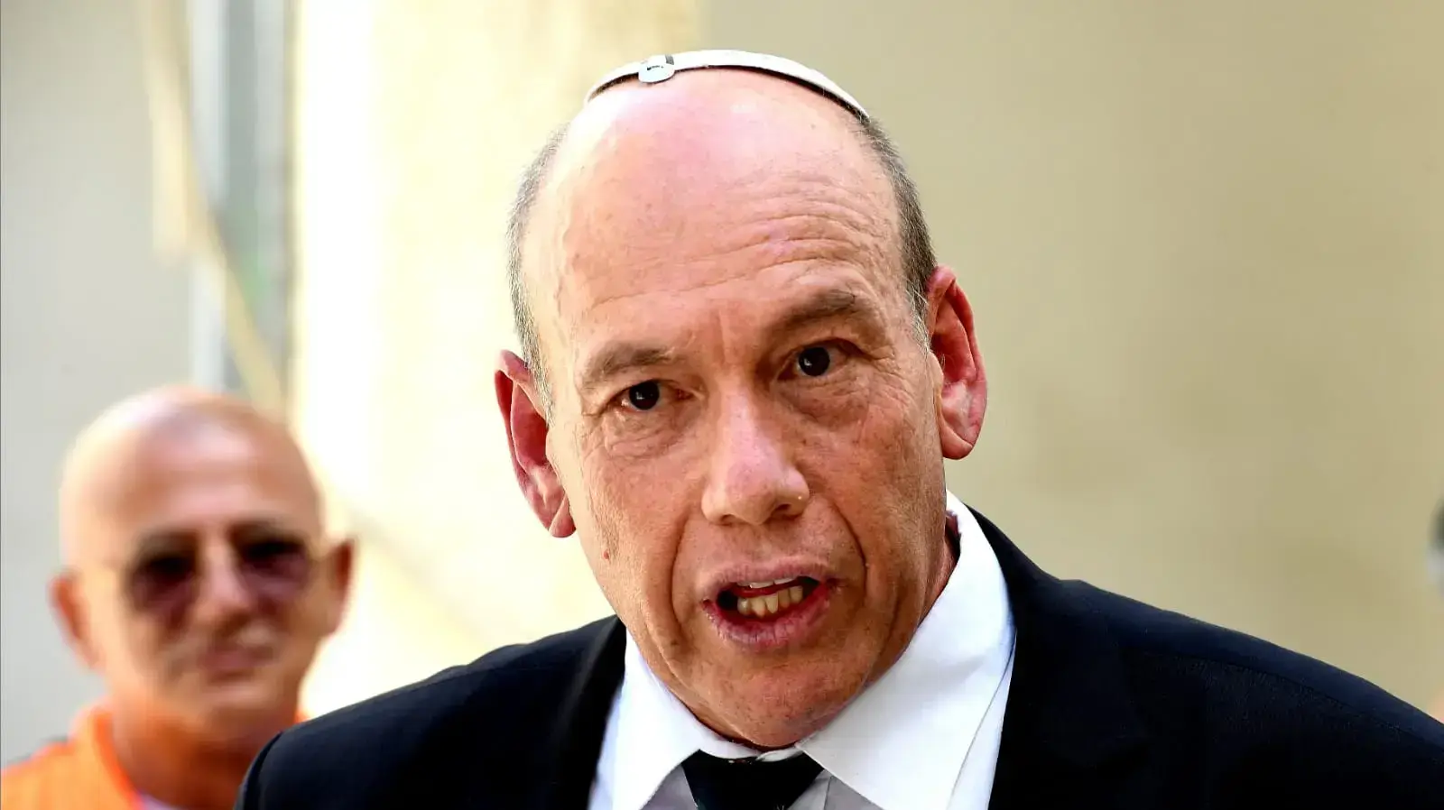 מבקר המדינה מתניהו אנגלמן בזירת קריסת בניין שפונה מדייריו, רחוב סרלין חולון, 13 בספטמבר 2021 מבקר המדינה מתניהו אנגלמן בזירת קריסת בניין שפונה מדייריו, רחוב סרלין חולון, 13 בספטמבר 2021