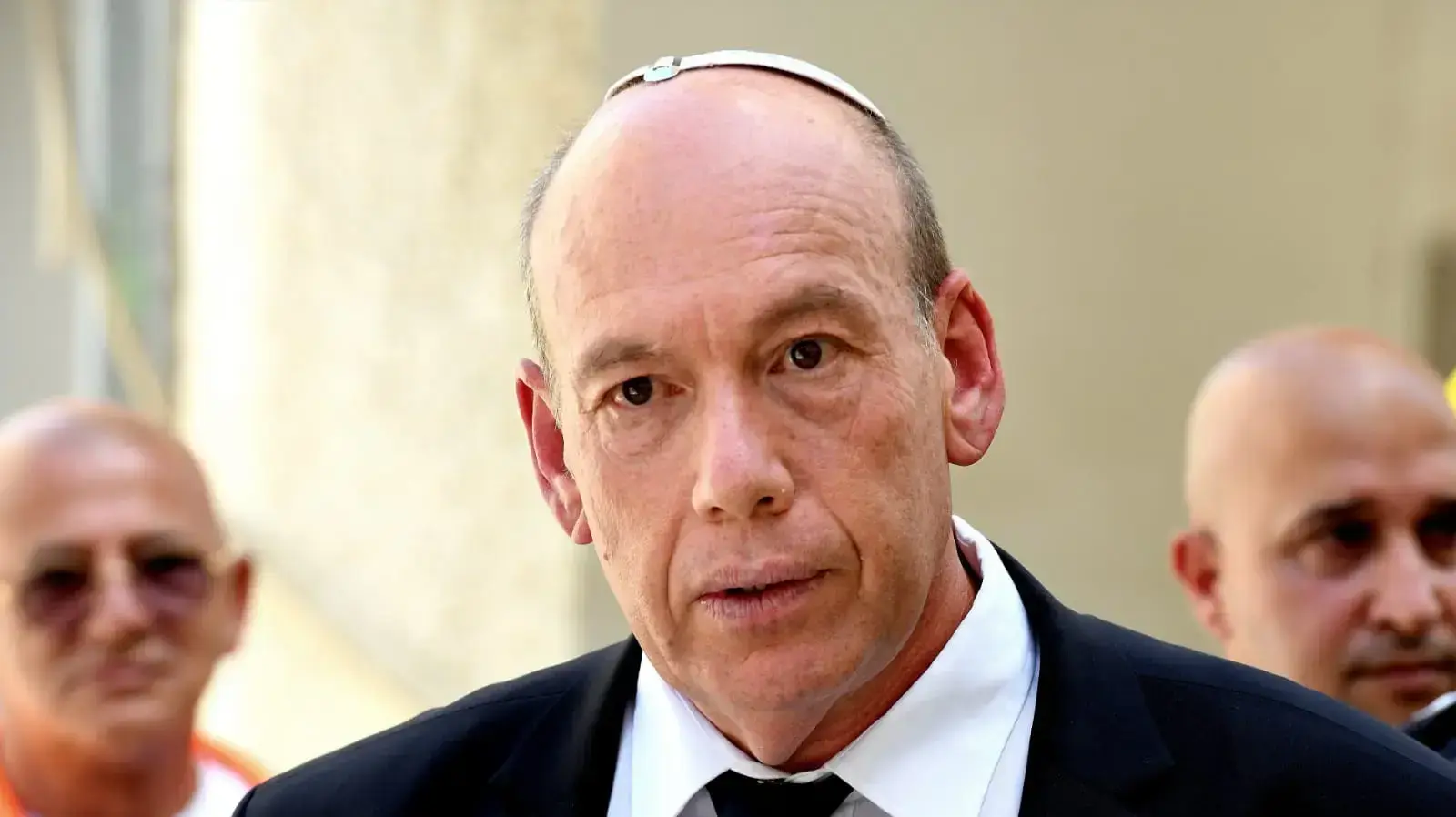 מבקר המדינה מתניהו אנגלמן בזירת קריסת בניין שפונה מדייריו, רחוב סרלין חולון, 13 בספטמבר 2021 מבקר המדינה מתניהו אנגלמן בזירת קריסת בניין שפונה מדייריו, רחוב סרלין חולון, 13 בספטמבר 2021