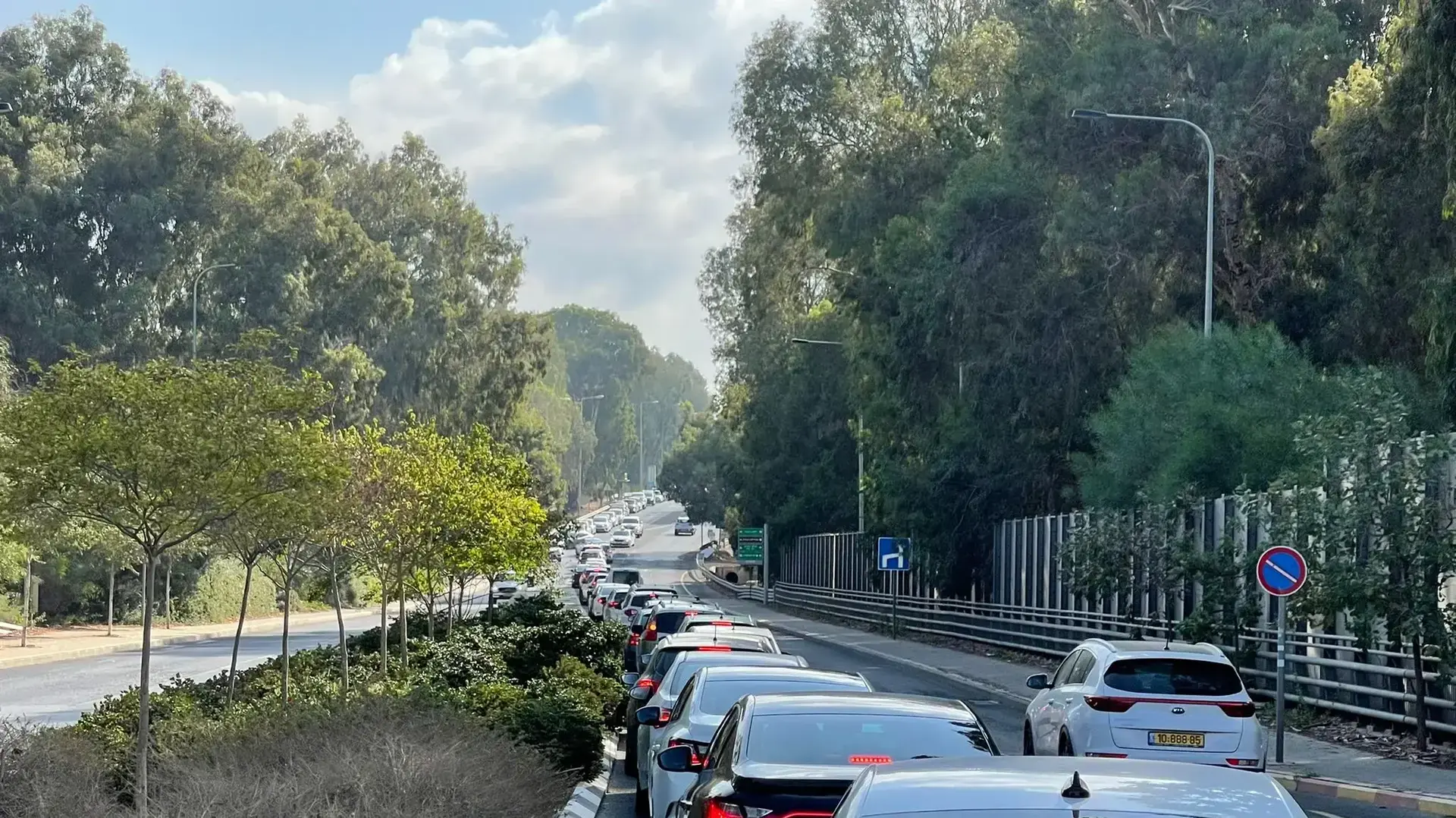 תור לבדיקות קורונה על כביש 651. 17 באוגוסט 2021 תור לבדיקות קורונה על כביש 651. 17 באוגוסט 2021