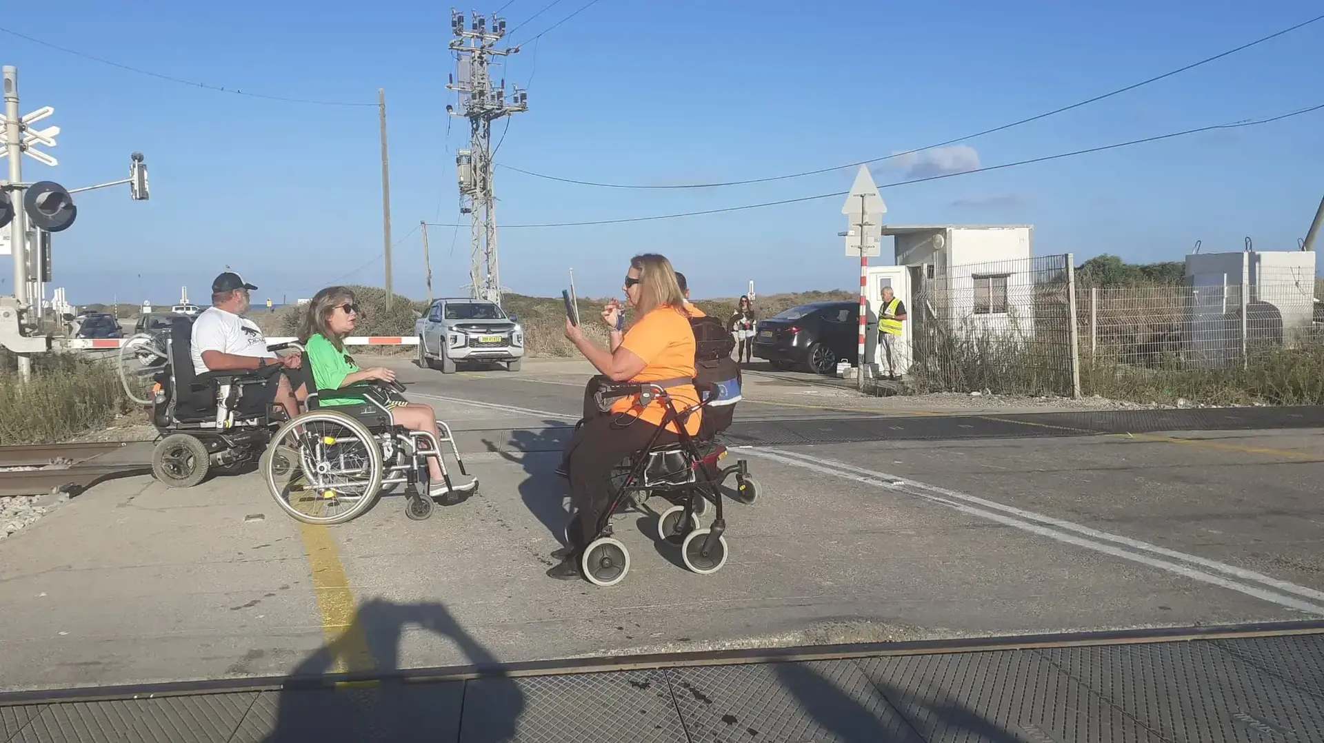 הפגנת הנכים חוסמים את תנועת הרבות מחיפה לת"א 19 בספטמבר 2021 הפגנת הנכים חוסמים את תנועת הרבות מחיפה לת"א 19 בספטמבר 2021