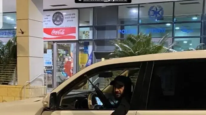 אחמד אלג'רג'אווי עם נשק מחוץ לימ"ר דרום אחמד אלג'רג'אווי עם נשק מחוץ לימ"ר דרום