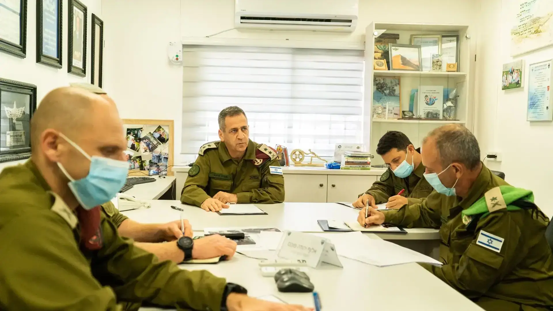 ראש המטה הכללי, אביב כוכבי וכוחות צהל בדיונים בליל המעצרים בכפר בוריק ליד ג'נין בו נפצעו 2 חיילי יחידת דובדבן 26 בספט 2021