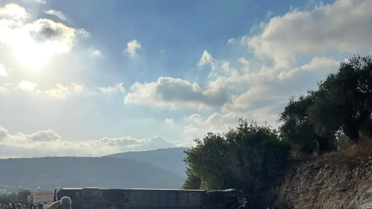 תאונת דרכים בין אוטובוס לרכב פרטי סמוך לחורפיש,כביש 89, 29 בספטמבר 2021 תאונת דרכים בין אוטובוס לרכב פרטי סמוך לחורפיש,כביש 89, 29 בספטמבר 2021
