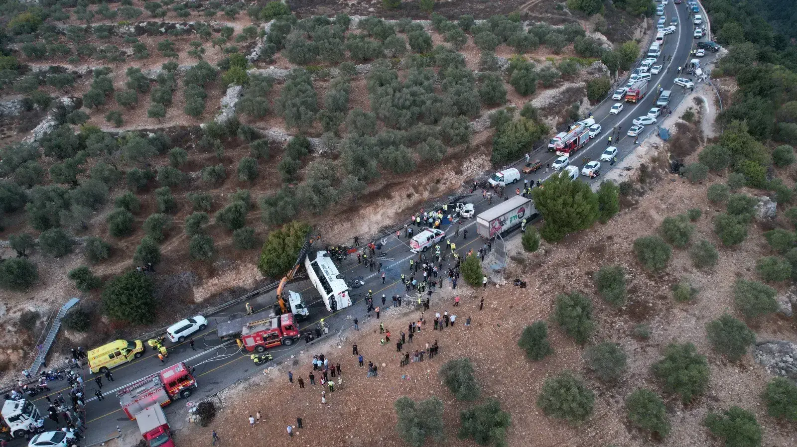 תאונת דרכים בין אוטובוס לכלי רכב סמוך לחורפיש,כביש 89, 29 בספטמבר 2021 תאונת דרכים בין אוטובוס לכלי רכב סמוך לחורפיש,כביש 89, 29 בספטמבר 2021