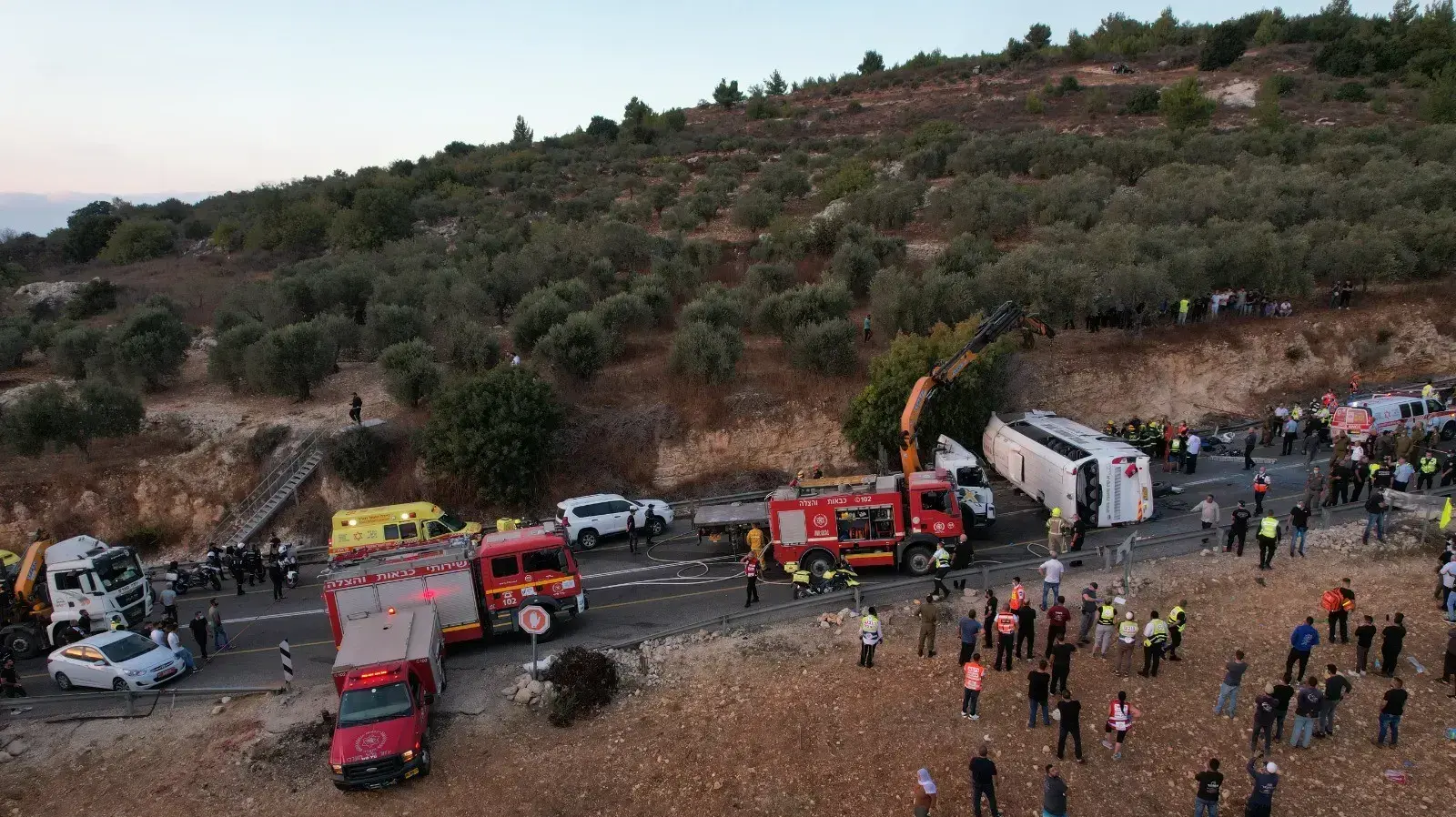 תאונת דרכים בין אוטובוס לכלי רכב סמוך לחורפיש,כביש 89, 29 בספטמבר 2021 תאונת דרכים בין אוטובוס לכלי רכב סמוך לחורפיש,כביש 89, 29 בספטמבר 2021