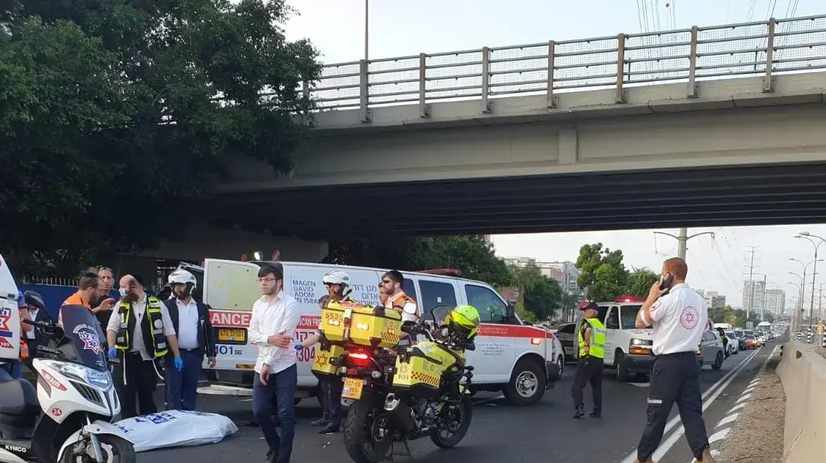 רוכב אופנוע בשנות ה30 בחייו נהרג כשהחליק על הכביש סמוך לגבעת שמואל. 1 באוקטובר 2021 רוכב אופנוע בשנות ה30 בחייו נהרג כשהחליק על הכביש סמוך לגבעת שמואל. 1 באוקטובר 2021