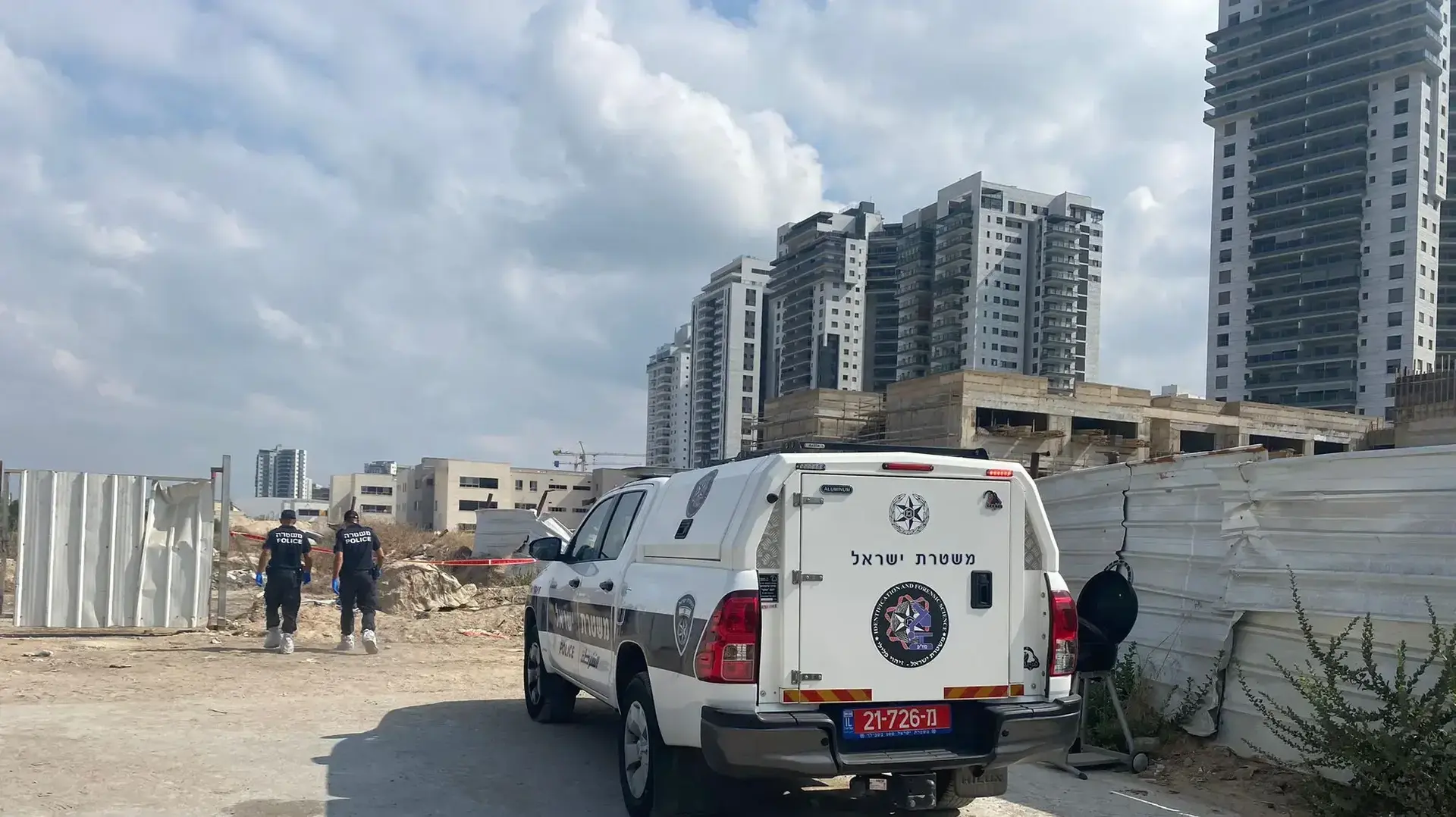 גופת אדם אותרה קבורה באדמה בקרית מוצקין, אתר הבניה בו אותרה הגופה, 2 אוקטובר 2021 גופת אדם אותרה קבורה באדמה בקרית מוצקין, אתר הבניה בו אותרה הגופה, 2 אוקטובר 2021