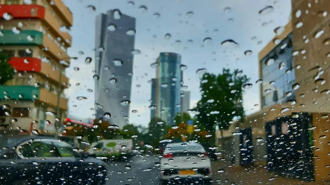 גשם בשמי תל אביב 3 באוקטבור 2021 גשם בשמי תל אביב 3 באוקטבור 2021