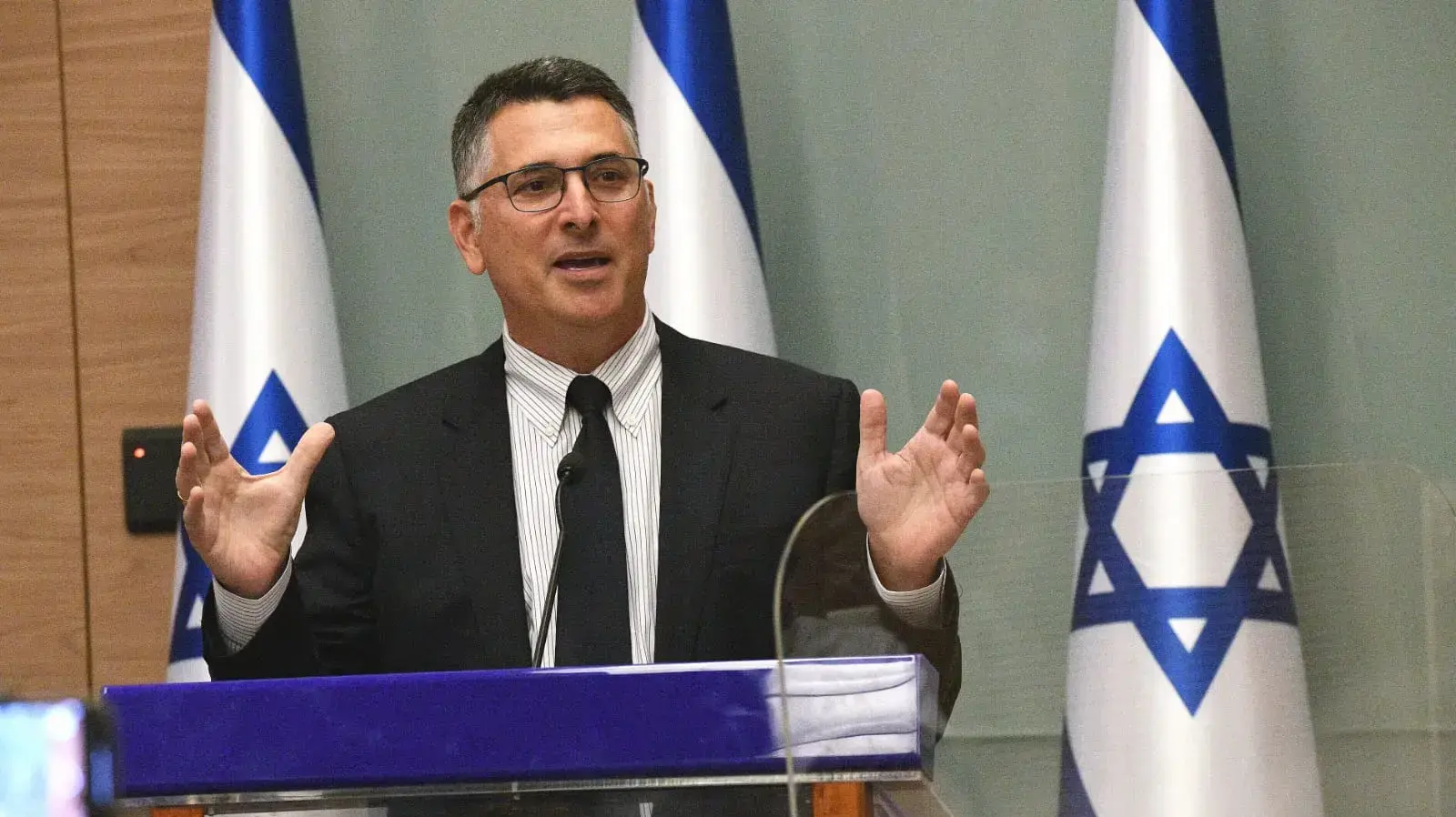 יו"ר תקווה חדשה, גדעון סער בפתח ישיבת סייעתו בכנסת 4 באוקטבור 2021