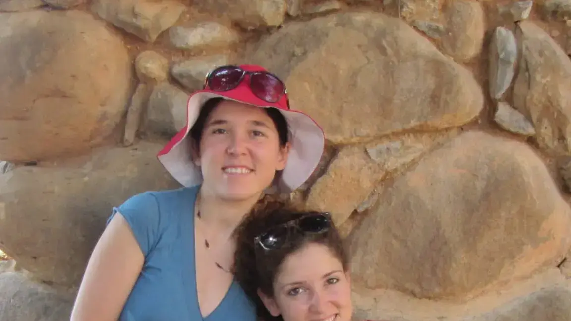 מיכל סלה ואחותה לילי בן עמי מיכל סלה ואחותה לילי בן עמי