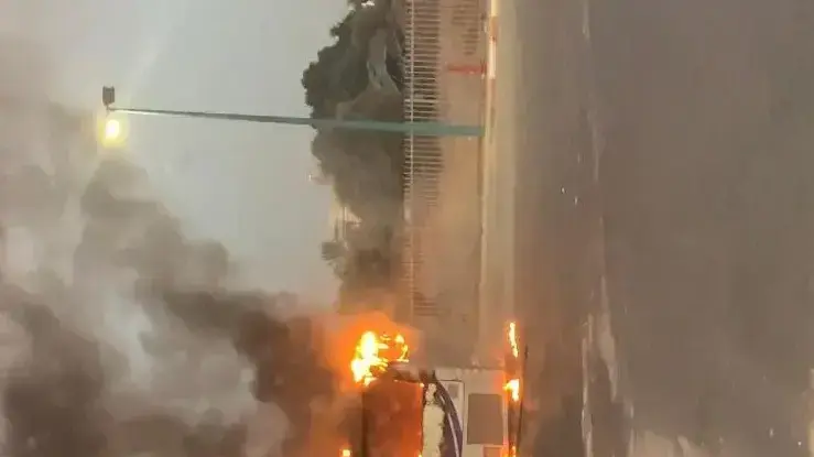 אוטובוס שהוצת ברמלה. 8 באוקטובר 2021 אוטובוס שהוצת ברמלה. 8 באוקטובר 2021