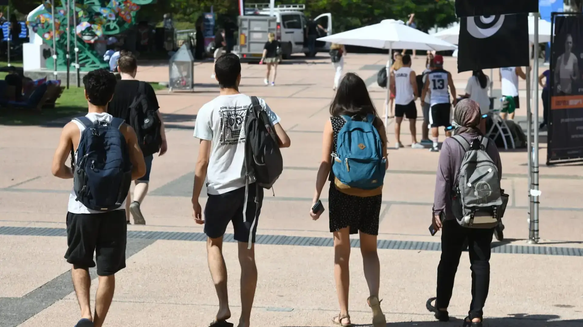 סטודנטים בפתיחת שנת הלימודים האקדמית, אוניברסיטת תל אביב,10 באוקטובר 2021 סטודנטים בפתיחת שנת הלימודים האקדמית, אוניברסיטת תל אביב,10 באוקטובר 2021