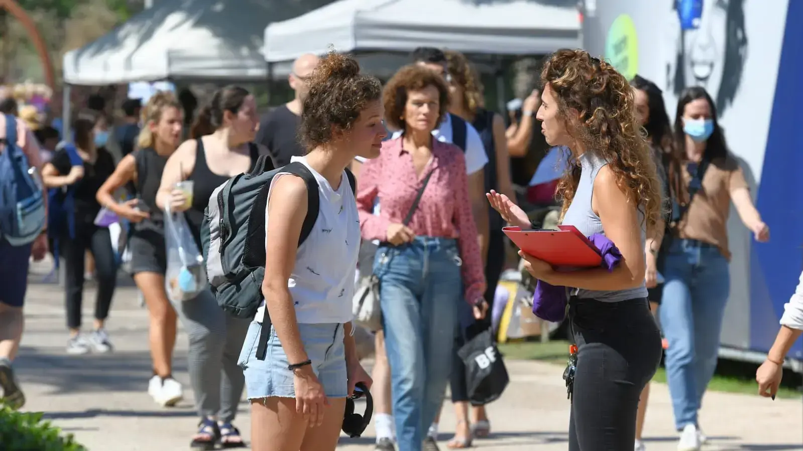 סטודנטים בפתיחת שנת הלימודים האקדמית, אוניברסיטת תל אביב,10 באוקטובר 2021 סטודנטים בפתיחת שנת הלימודים האקדמית, אוניברסיטת תל אביב,10 באוקטובר 2021
