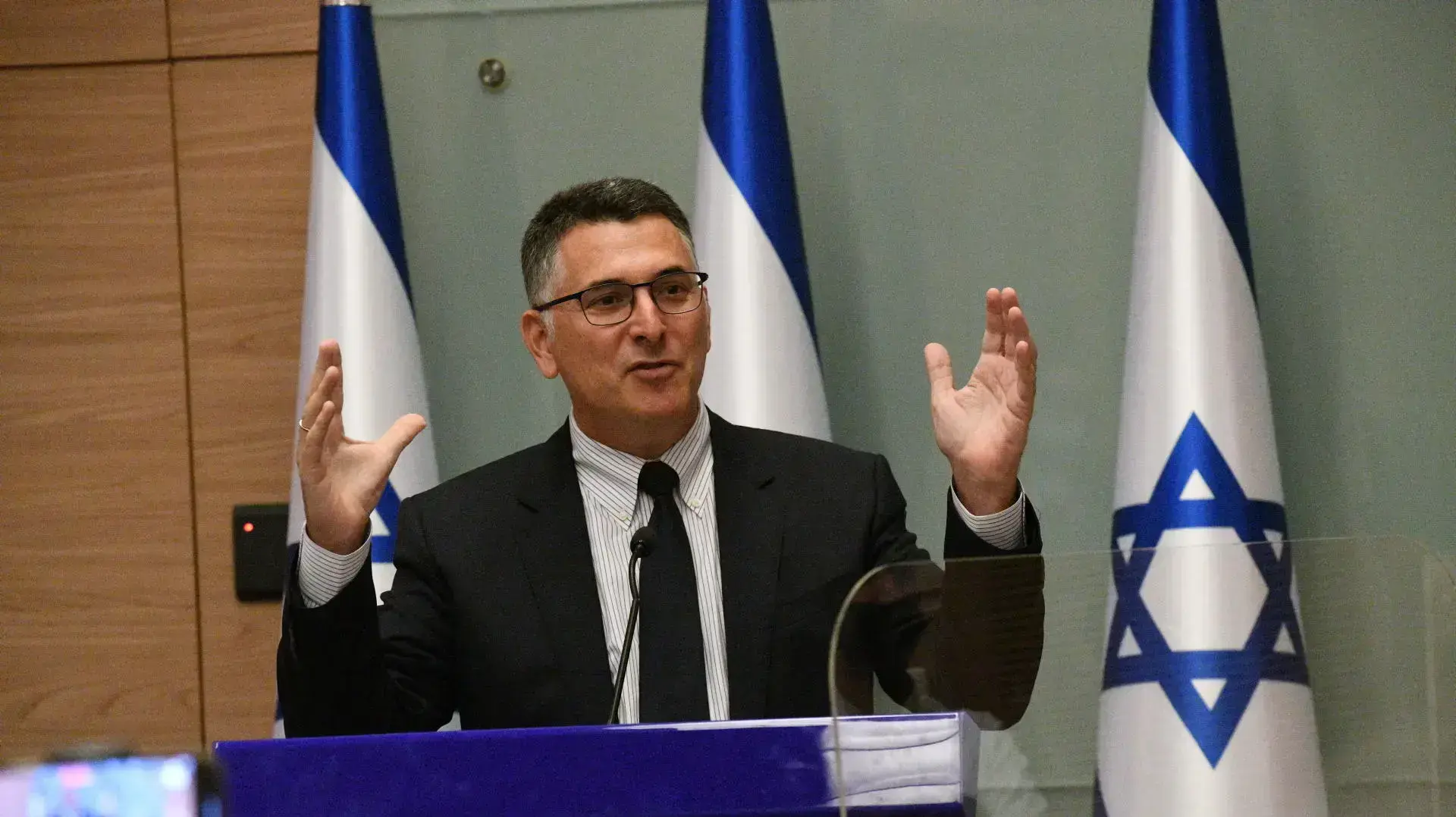 גדעון סער בפתח ישיבת סיעת תקווה חדשה 12 באוקטובר 2021 גדעון סער בפתח ישיבת סיעת תקווה חדשה 12 באוקטובר 2021