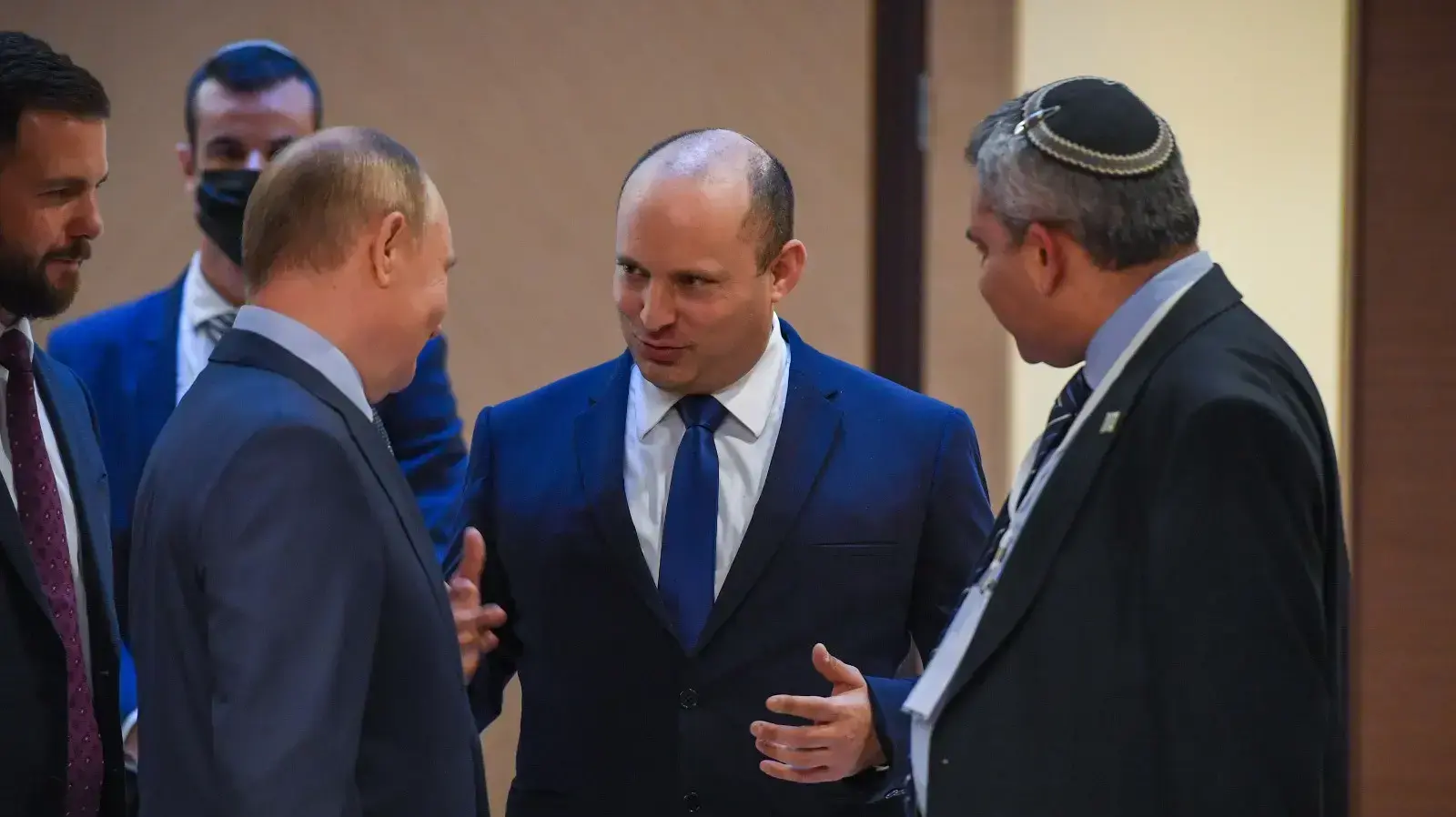 פגישת פוטין - בנט במעונו בסוצ'י 22 באוקטבור 2021
פגישת פוטין - בנט במעונו בסוצ'י 22 באוקטבור 2021