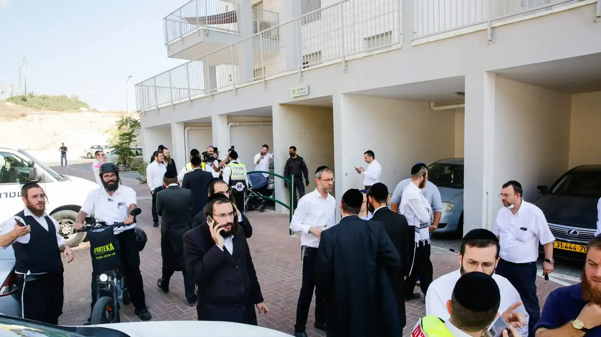 זירת הרצח ברחוב הרב ישראל גרוסמן בבית שמש 22 באוקטבור 2021 זירת הרצח ברחוב הרב ישראל גרוסמן בבית שמש 22 באוקטבור 2021