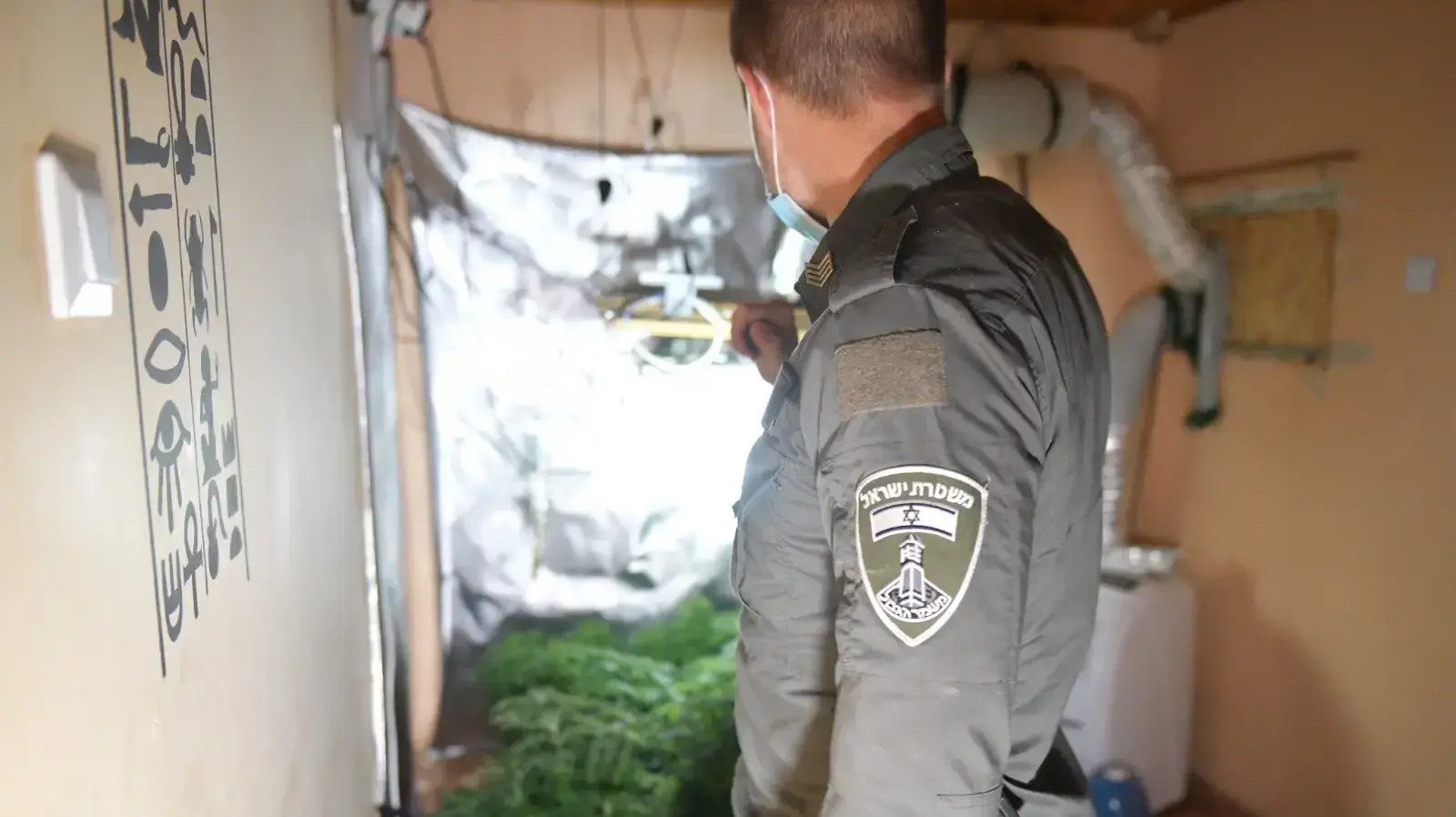 סוכן סמוי הביא להפללתם של עשרות חשודים אשר הפעילו 'קווי' סחר בסמים, 24 באוקטובר 2021