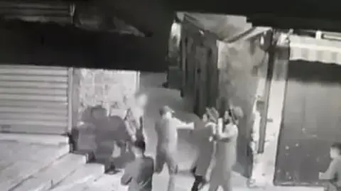 תושב מזרח ירושלים תקף באלימות צעירים חרדים ששבו מביקור בכותל, 17 באוקטובר 2021 תושב מזרח ירושלים תקף באלימות צעירים חרדים ששבו מביקור בכותל, 17 באוקטובר 2021