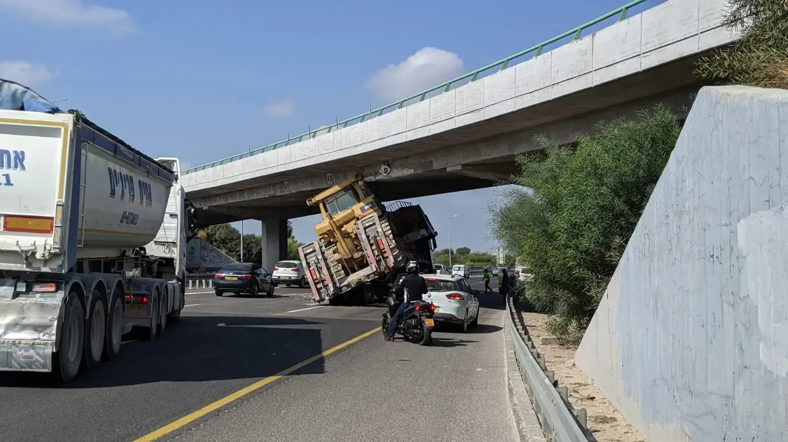 תאונה בכביש 1 26 באוקטובר 2021 תאונה בכביש 1 26 באוקטובר 2021