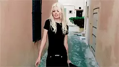 פלירטוט עם שפת גוף