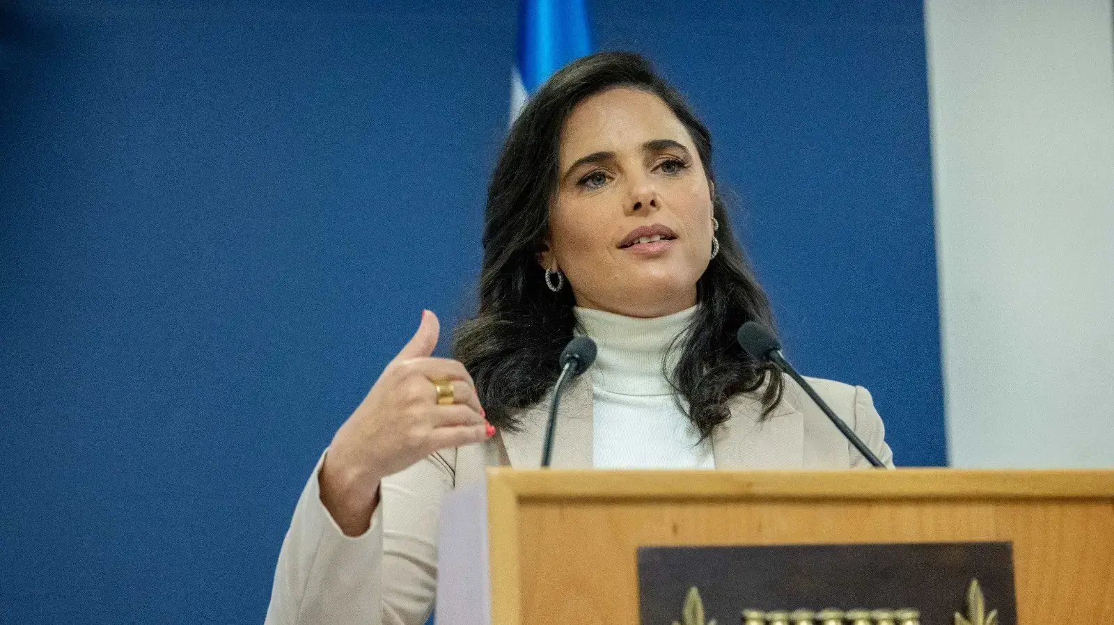 שרת הפנים איילת שקד במסיבת עיתונאים של הצגת תוכנית הדיור הממשלתית. משרד האוצר ירושלים, 31 באוקטובר 2021. שרת הפנים איילת שקד במסיבת עיתונאים של הצגת תוכנית הדיור הממשלתית. משרד האוצר ירושלים, 31 באוקטובר 2021.