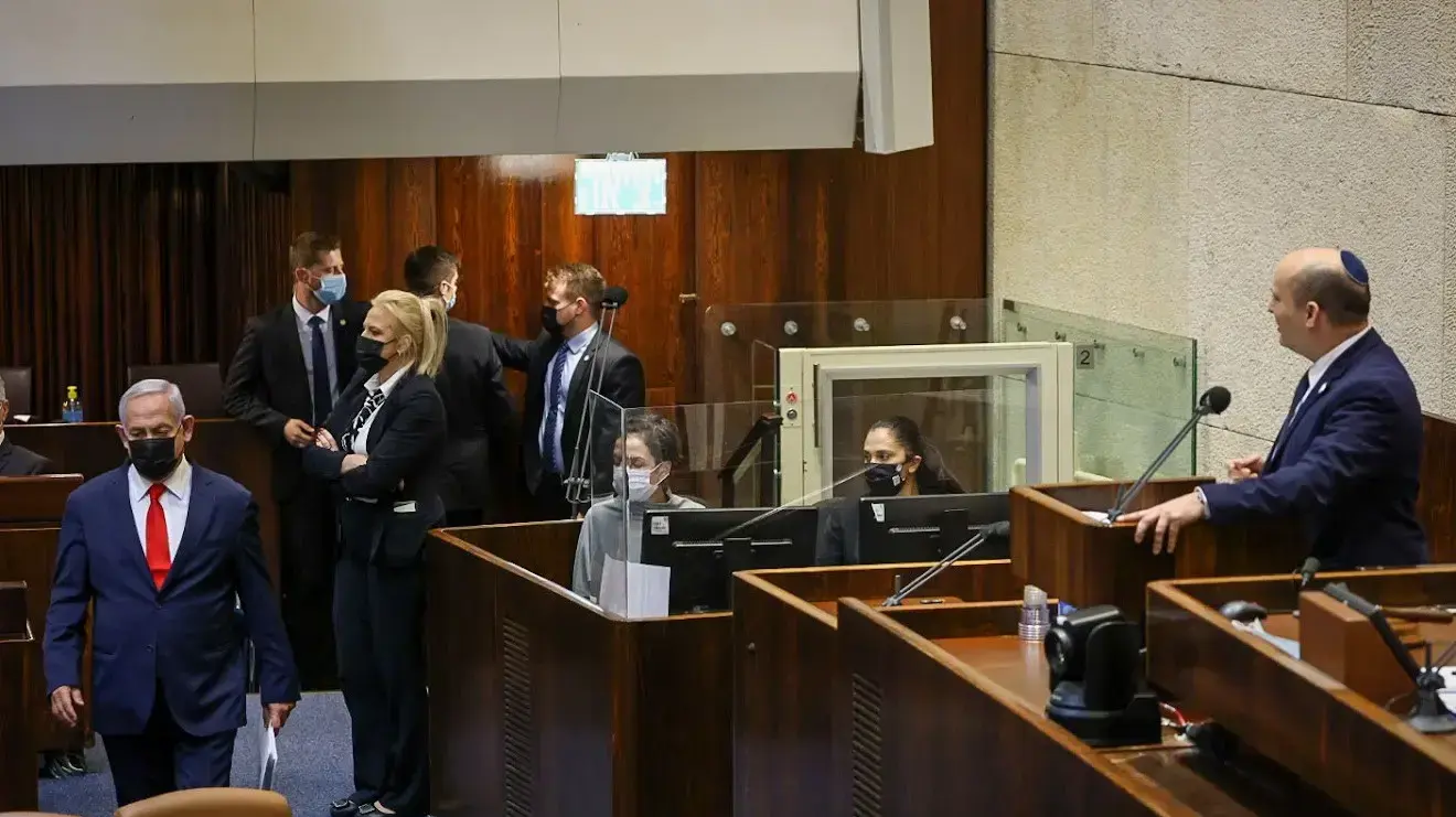 ראש הממשלה נפתלי בנט יו"ר האופוזיצה בנימין נתניהו בסיכום דיוני התקציב, 3 בנובמבר 2021 ראש הממשלה נפתלי בנט יו"ר האופוזיצה בנימין נתניהו בסיכום דיוני התקציב, 3 בנובמבר 2021