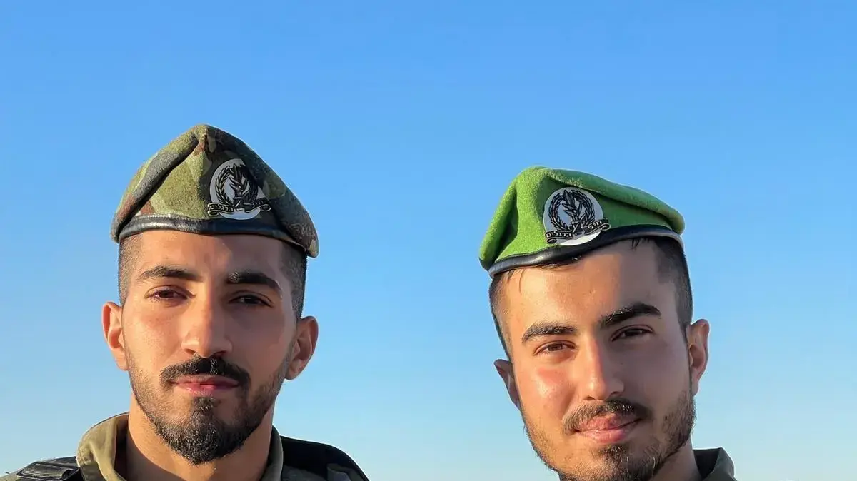 עלם (מימין) ואכרם גומאנה