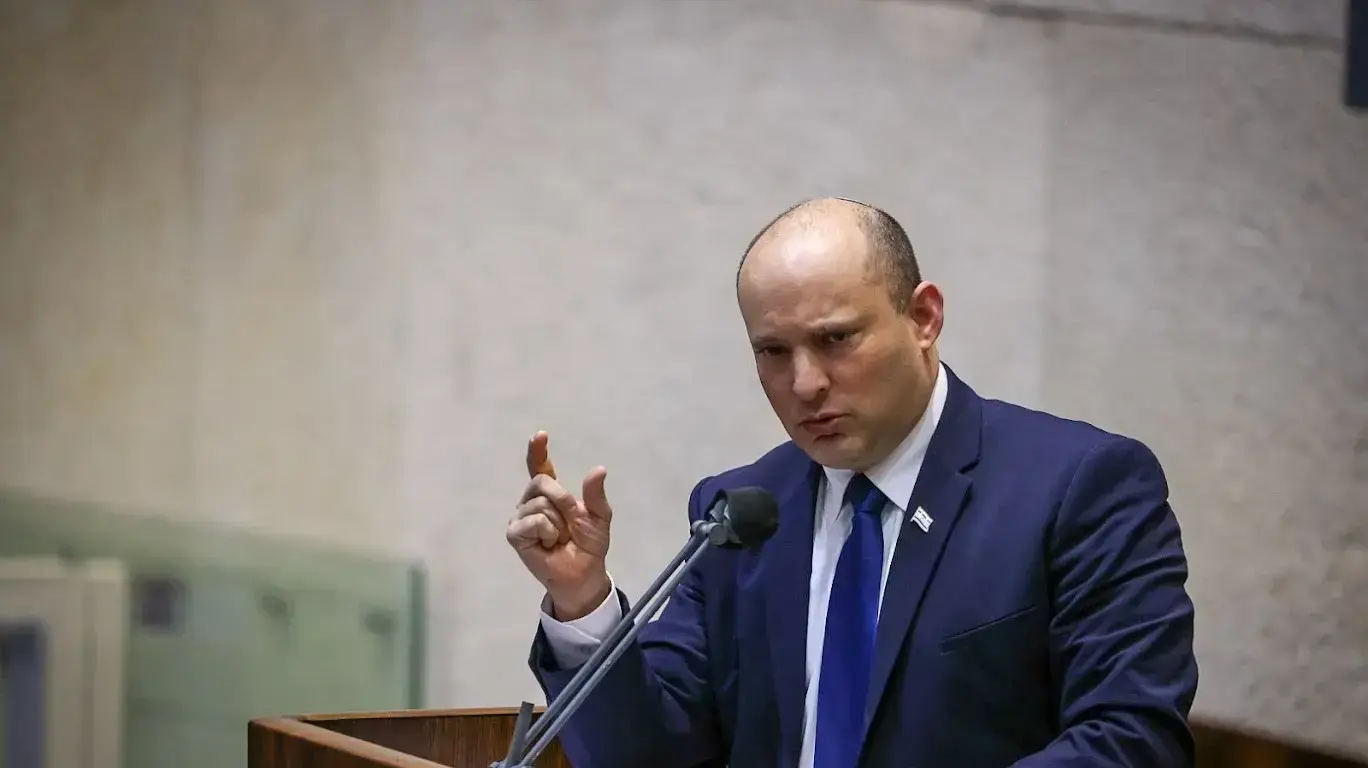 רה"מ, נפתלי בנט במהלך נאומו בדיון 40 חתימות בכנסת 8 בנובמבר 2021 רה"מ, נפתלי בנט במהלך נאומו בדיון 40 חתימות בכנסת 8 בנובמבר 2021