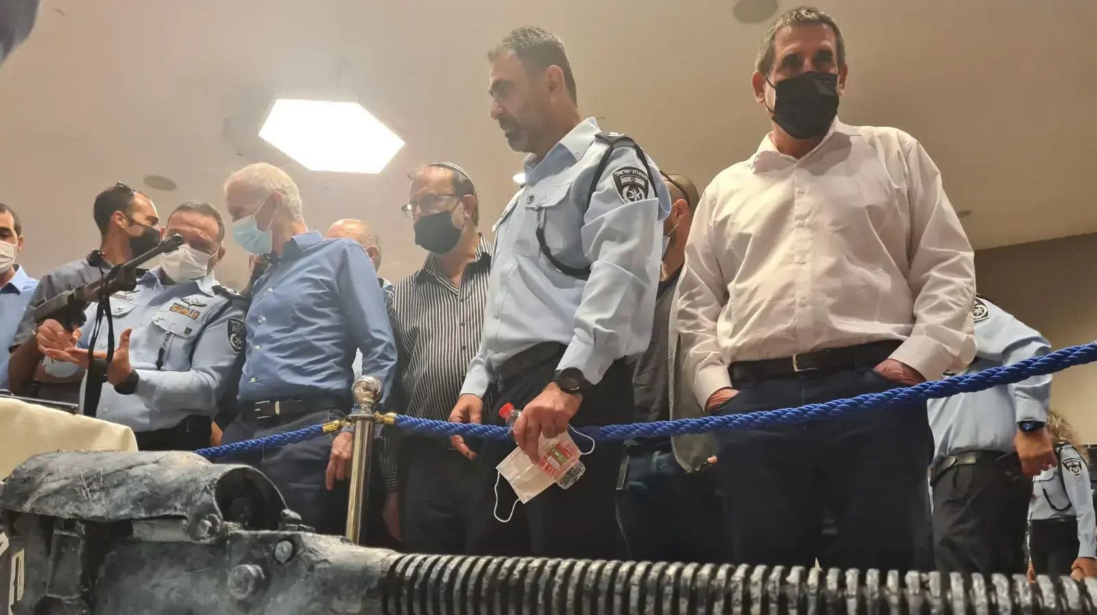 מפכ"ל המשטרה קובי שבתאי, מפקד המחוז הצפוני של המשטרה שמעון לביא והשר לביטחון פנים עמר בר לב בכנס בנושא נשק לא חוקי, מלון גולדן קראון, נצרת, 9 בנובמבר 2021 מפכ"ל המשטרה קובי שבתאי, מפקד המחוז הצפוני של המשטרה שמעון לביא והשר לביטחון פנים עמר בר לב בכנס בנושא נשק לא חוקי, מלון גולדן קראון, נצרת, 9 בנובמבר 2021