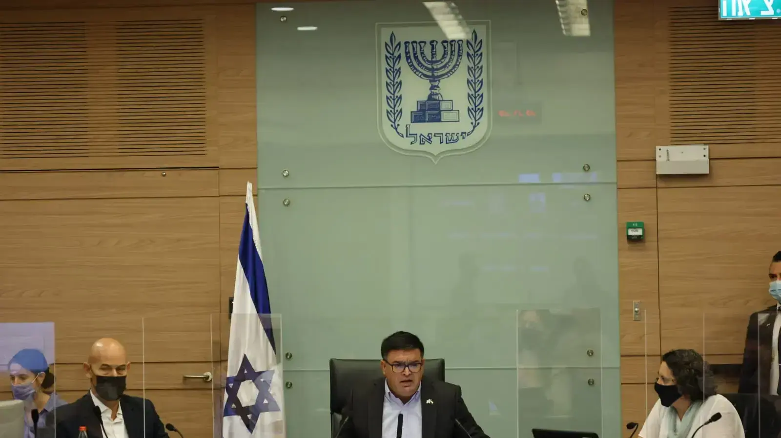 ועדת הכלכלה | מנכ"ל שופרסל ורמי לוי עם כניסתם לדיון על יוקר המחייה 10 בנובמבר 2021 ועדת הכלכלה | מנכ"ל שופרסל ורמי לוי עם כניסתם לדיון על יוקר המחייה 10 בנובמבר 2021