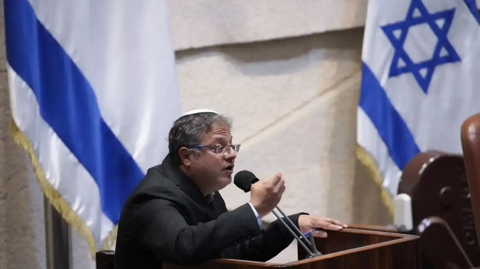 איתמר בן גביר בדיון על הקמת בית חולים בסכנין, כנסת, 10 בנובמבר 2021 איתמר בן גביר בדיון על הקמת בית חולים בסכנין, כנסת, 10 בנובמבר 2021