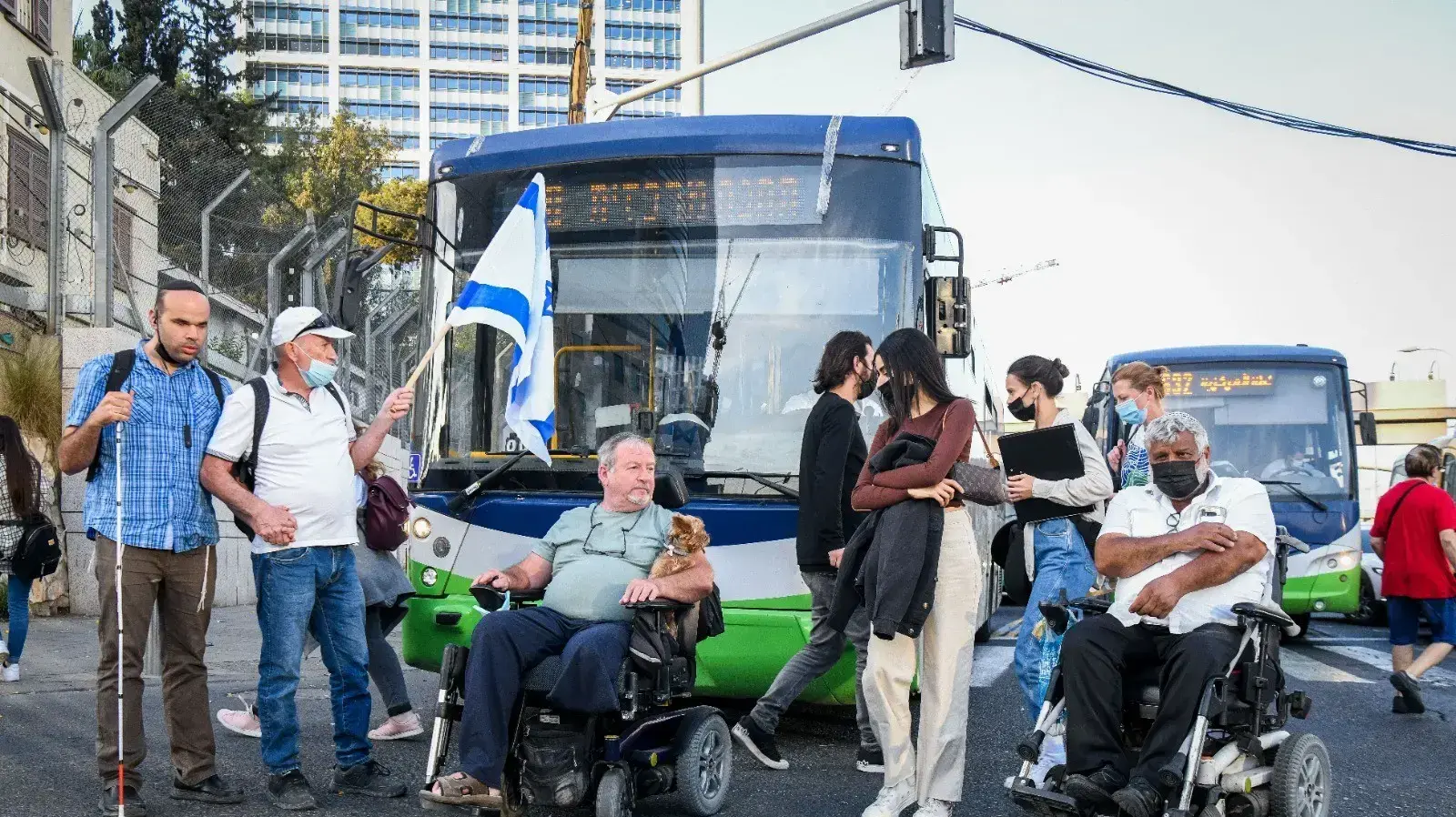 הפגנת נכים. צומת עזריאלי, ת"א 11 בנובמבר 2021