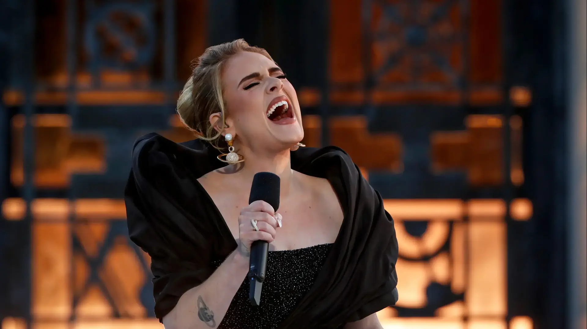 אדל: לילה אחד בלבד, Adele One Night Only
אדל: לילה אחד בלבד, Adele One Night Only