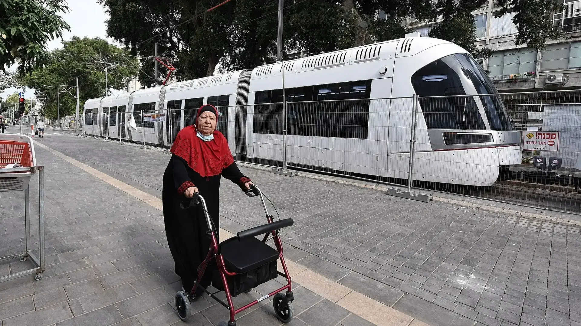נסיעה בקו האדום של הרכבת הקלה 22 בנובמבר 2021 נסיעה בקו האדום של הרכבת הקלה 22 בנובמבר 2021