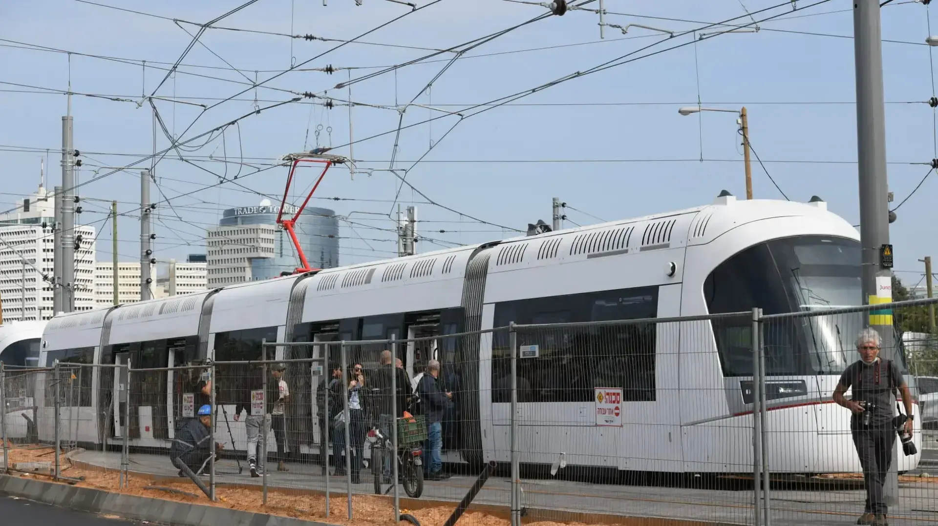 נסיעה בקו האדום של הרכבת הקלה | המכ"ל חיים גליק 22 בנובמבר 2021 נסיעה בקו האדום של הרכבת הקלה | המכ"ל חיים גליק 22 בנובמבר 2021
