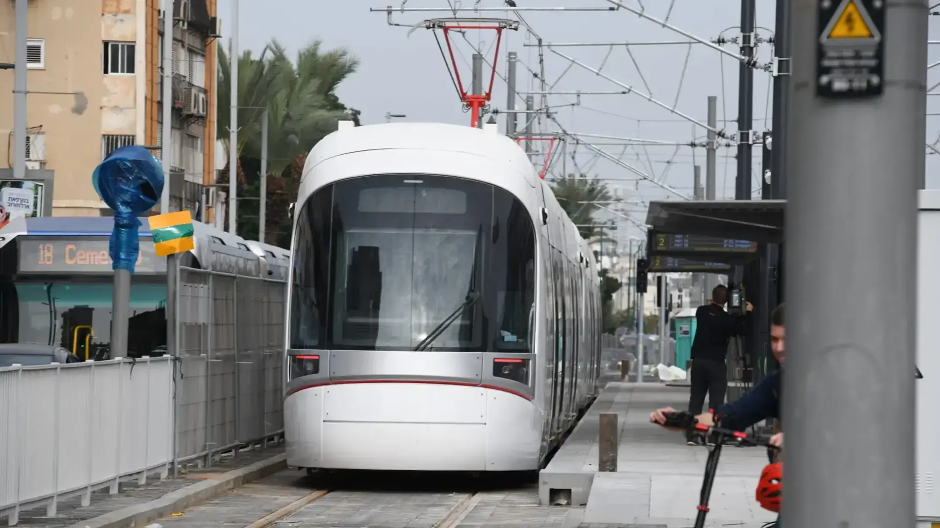 נסיעה בקו האדום של הרכבת הקלה | המכ"ל חיים גליק 22 בנובמבר 2021 נסיעה בקו האדום של הרכבת הקלה | המכ"ל חיים גליק 22 בנובמבר 2021