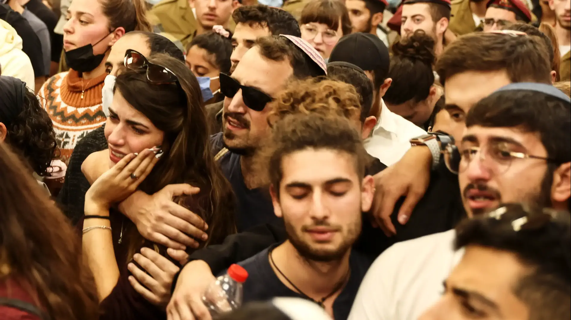 הלווית אליהו קיי שנרצח בפיגוע בירושלים, הר המנוחות גבעת שאול 22 בנובמבר 2021 הלווית אליהו קיי שנרצח בפיגוע בירושלים, הר המנוחות גבעת שאול 22 בנובמבר 2021