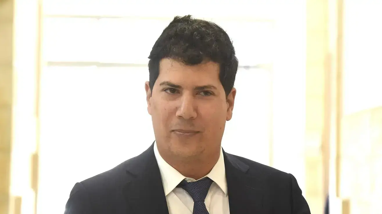 עו"ד עמית חדד בדיון בתיק 4000, ביהמ"ש המחוזי ירושלים, 23 בנובמבר 2021 עו"ד עמית חדד בדיון בתיק 4000, ביהמ"ש המחוזי ירושלים, 23 בנובמבר 2021