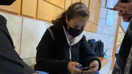 הסייעת לילך אמסלם, סייעת בגן ילדים בעפולה שהורשעה בתקיפה, בבית המשפט בדיונים לעונשה 25 בנובמבר 2021 הסייעת לילך אמסלם, סייעת בגן ילדים בעפולה שהורשעה בתקיפה, בבית המשפט בדיונים לעונשה 25 בנובמבר 2021