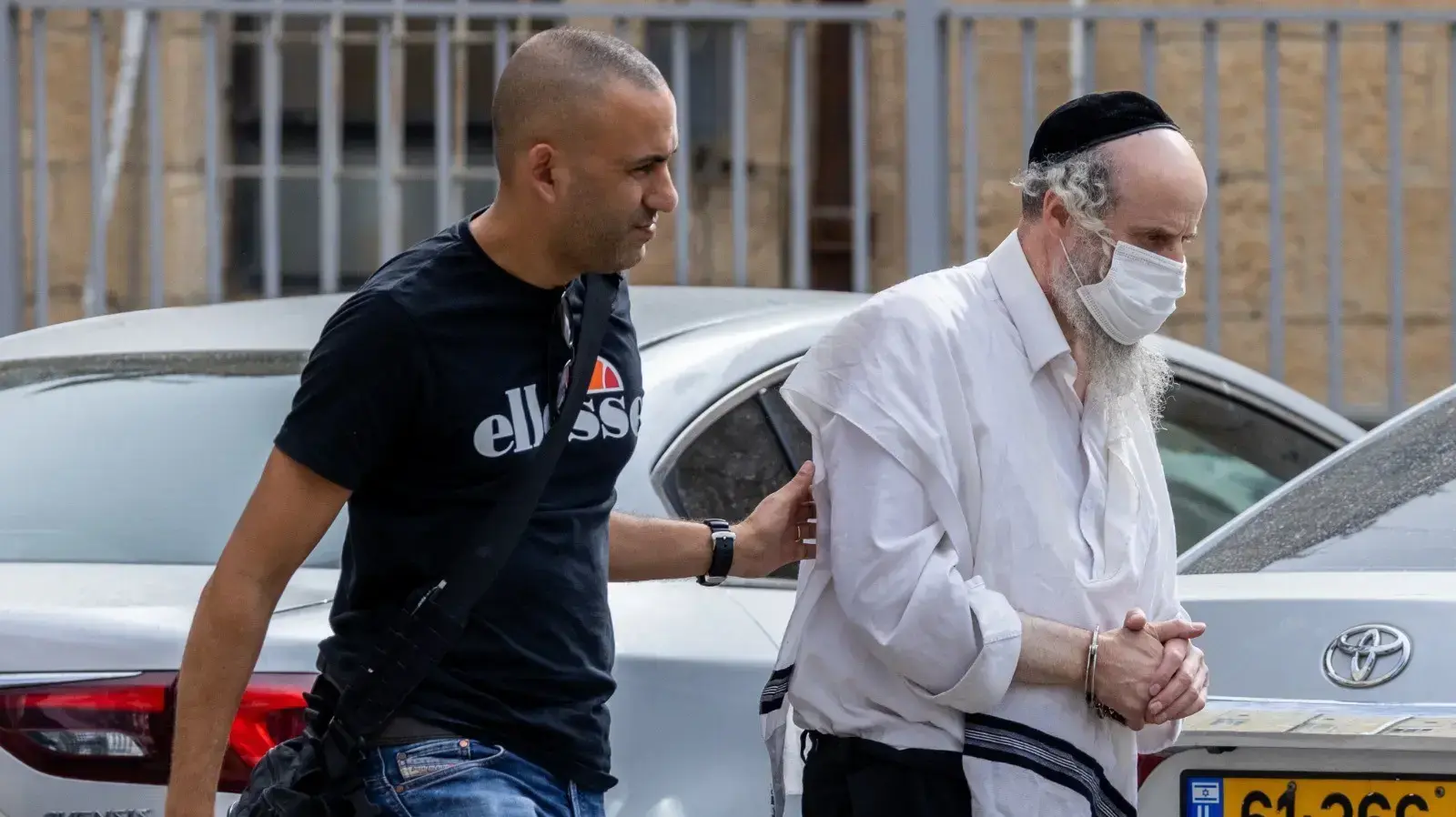 צבי צוקר צבי צוקר