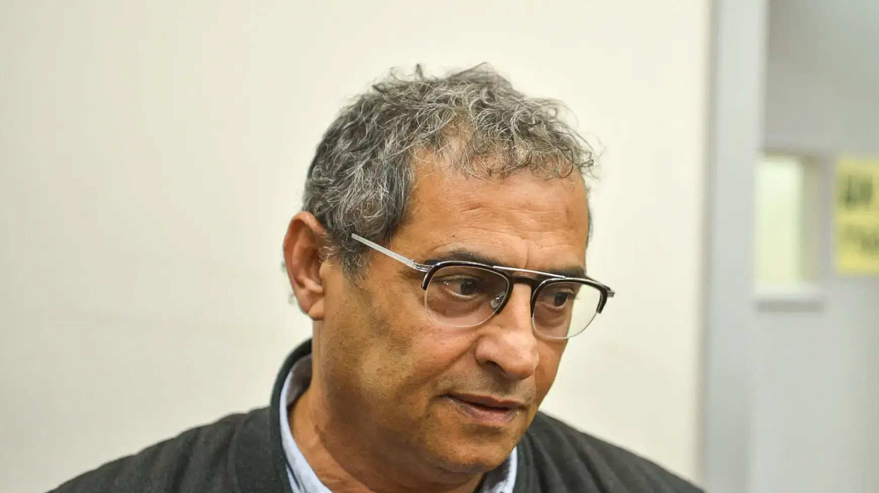 ארנון גלעדי ארנון גלעדי