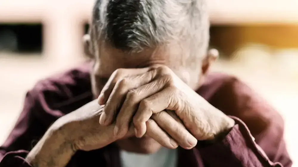 גבר מבוגר גבר מבוגר