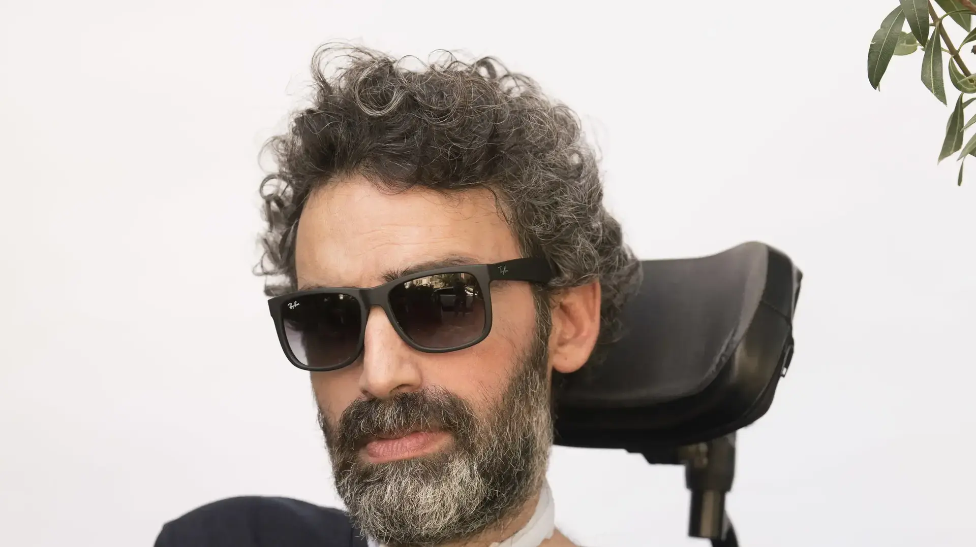 שי משולם, מוזיקאי החולה בניוון שרירים (ALSׂ) שי משולם, מוזיקאי החולה בניוון שרירים (ALSׂ)