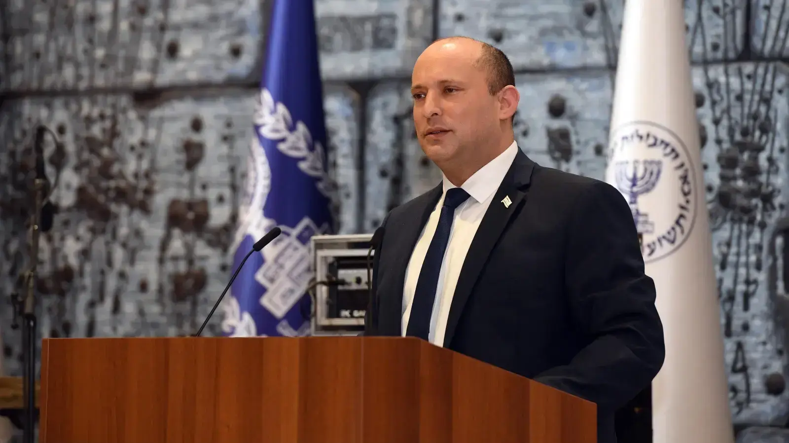 נשיא המדינה, ראש הממשלה וראש המוסד, העניקו תעודות הצטיינות לשנים-עשר עובדות ועובדי מוסד בבית הנשיא, ירושלים נשיא המדינה, ראש הממשלה וראש המוסד, העניקו תעודות הצטיינות לשנים-עשר עובדות ועובדי מוסד בבית הנשיא, ירושלים