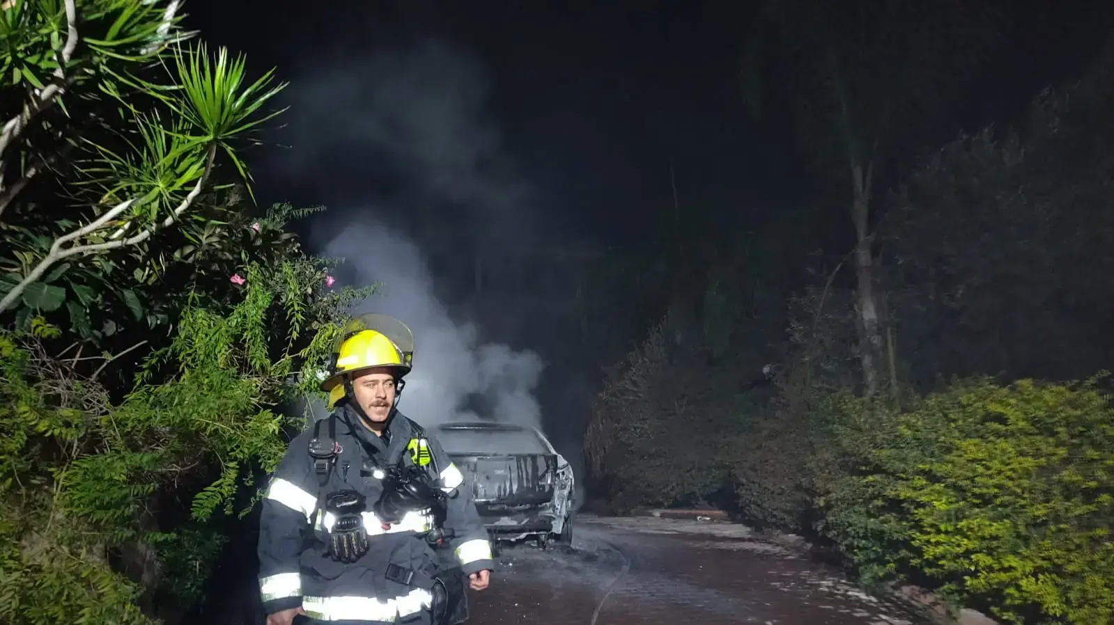 ניסיונות להתגבר על הצתה שפרצה באום אל פחם 2 בדצמבר 2021 ניסיונות להתגבר על הצתה שפרצה באום אל פחם 2 בדצמבר 2021