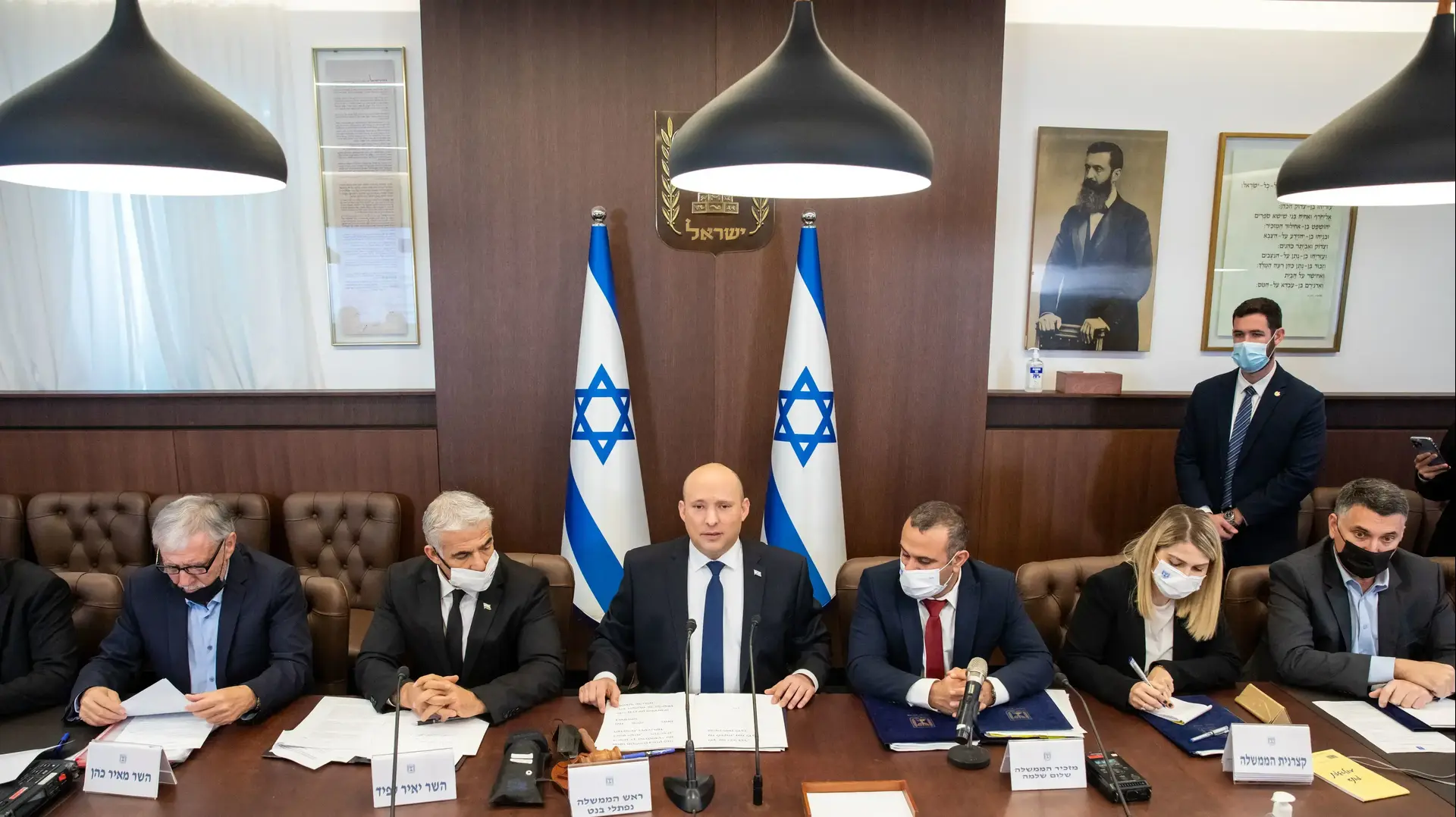 ראש הממשלה נפתלי בנט בישיבת ממשלה, 5 בדצמבר 2021 ראש הממשלה נפתלי בנט בישיבת ממשלה, 5 בדצמבר 2021
