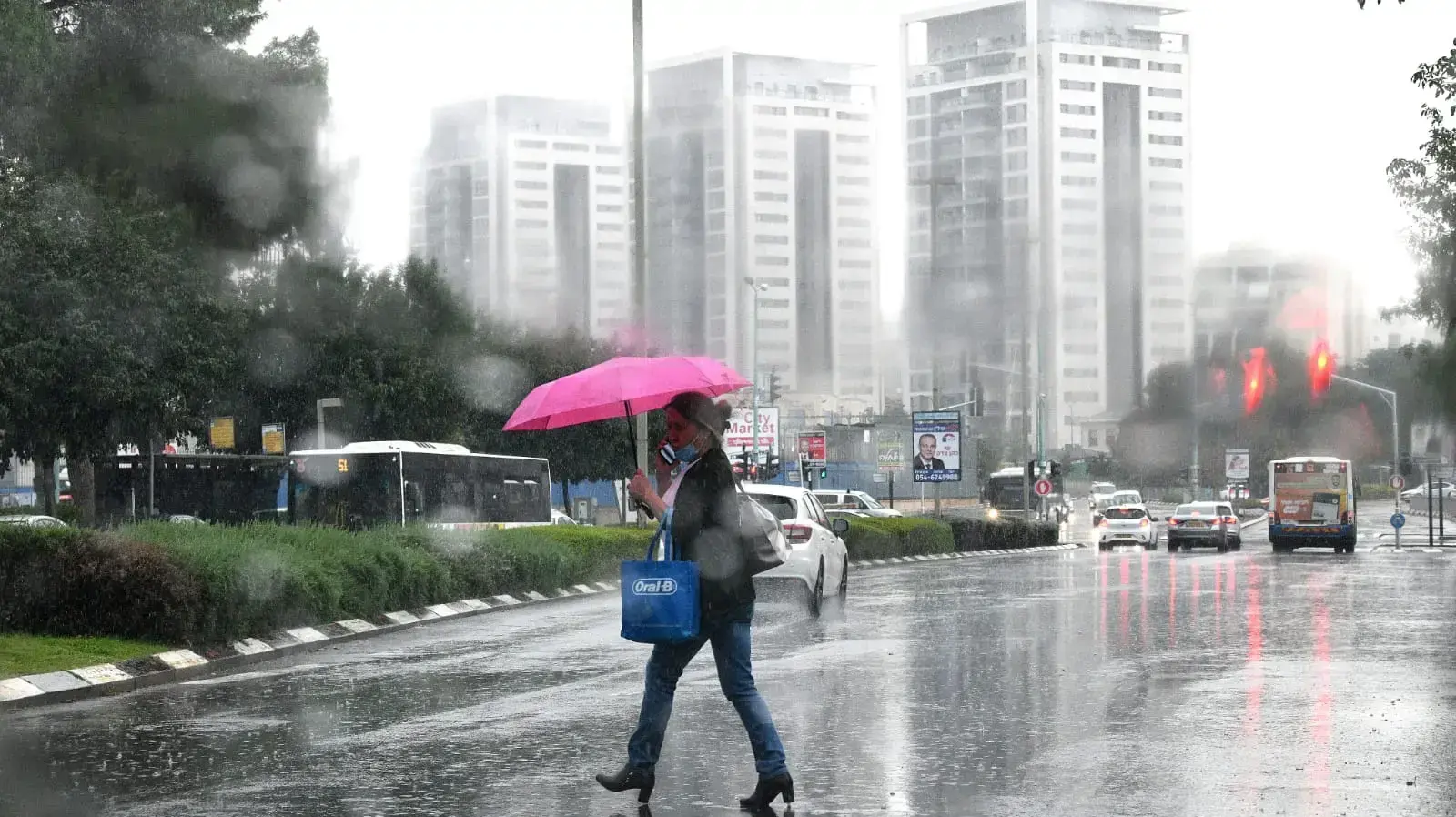 גשמים בפתח תקווה 5 בדצמבר 2021 גשמים בפתח תקווה 5 בדצמבר 2021