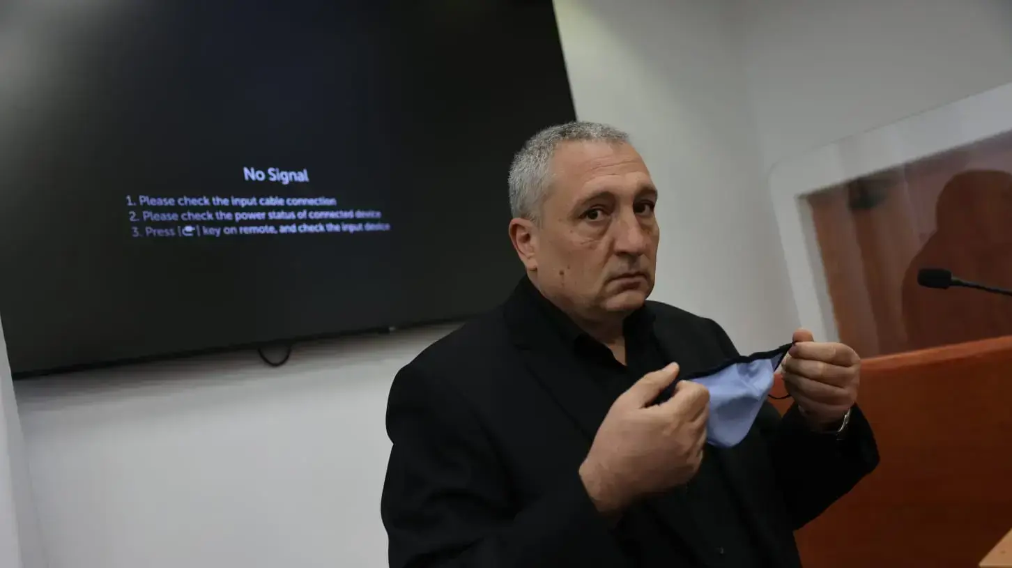 ניר חפץ בדיון בתיקי האלפים, בימ"ש מחוזי ירושלים, 6 בדצמבר 2021 ניר חפץ בדיון בתיקי האלפים, בימ"ש מחוזי ירושלים, 6 בדצמבר 2021