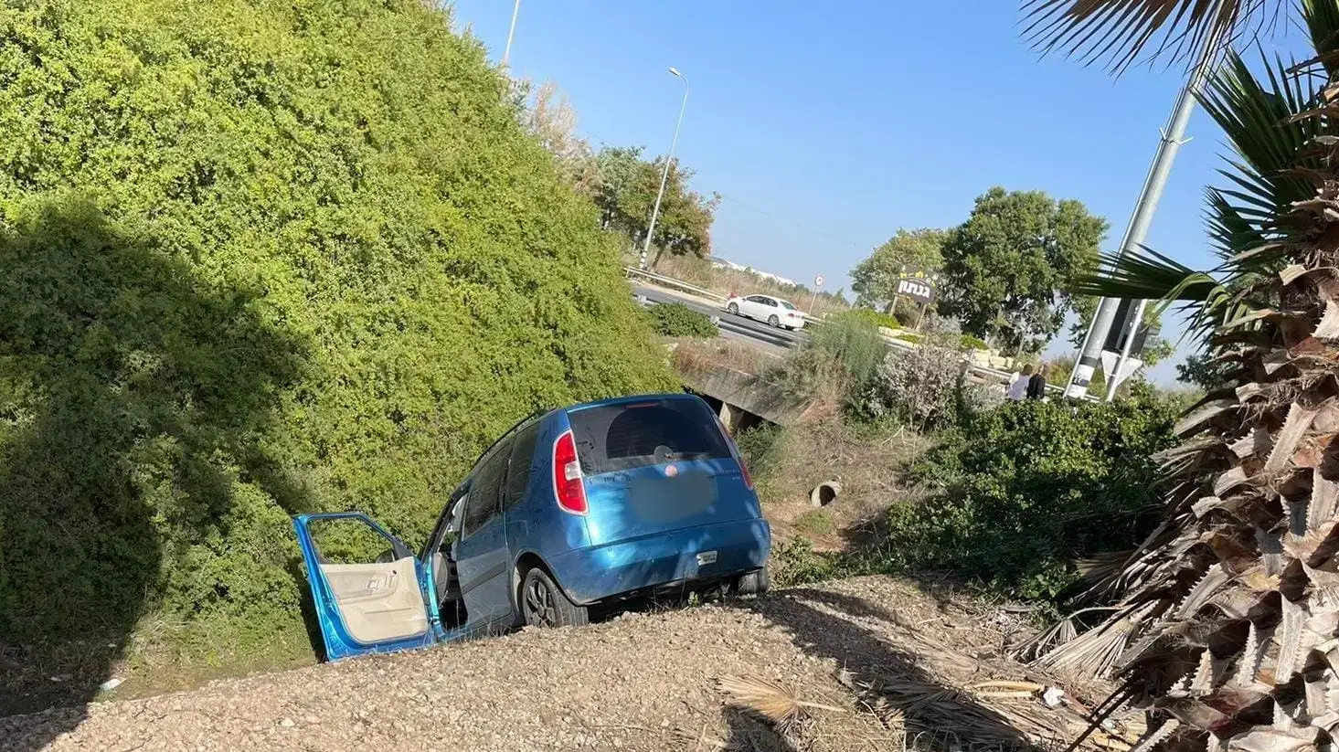 תאונת דרכים סמוך לצומת גינתון בכביש 443, 11 בדצמבר 2021 תאונת דרכים סמוך לצומת גינתון בכביש 443, 11 בדצמבר 2021