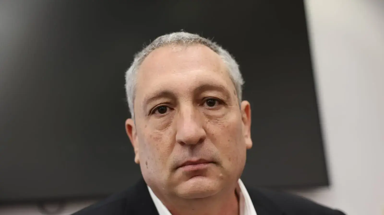 ניר חפץ בדיון בתיקי האלפים, בימ"ש מחוזי ירושלים, 13 בדצמבר 2021 ניר חפץ בדיון בתיקי האלפים, בימ"ש מחוזי ירושלים, 13 בדצמבר 2021